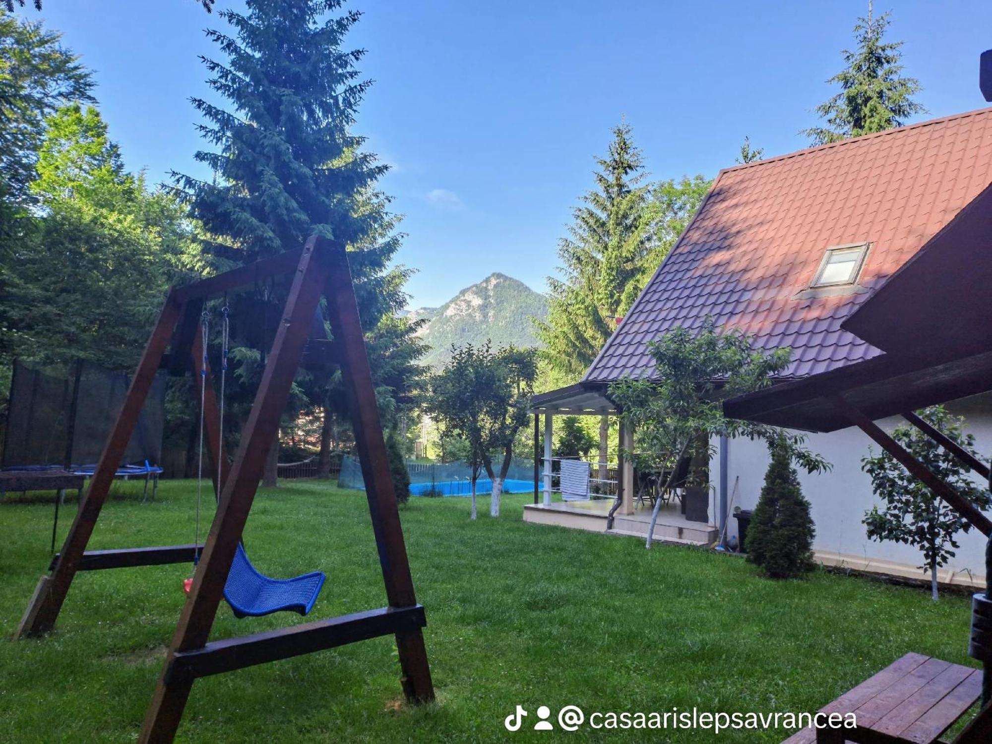 Casa Aris Lepsa Vrancea酒店 外观 照片